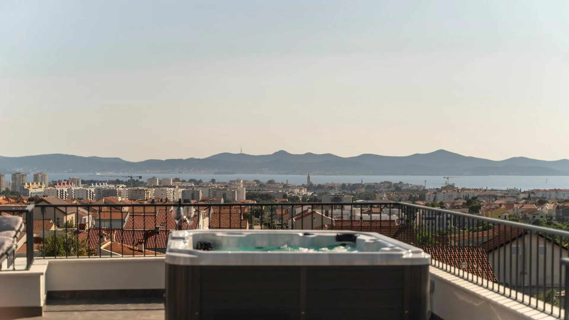 Apartment Skyline Retreat Zadar
